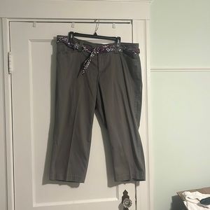 Gray stretchy crops